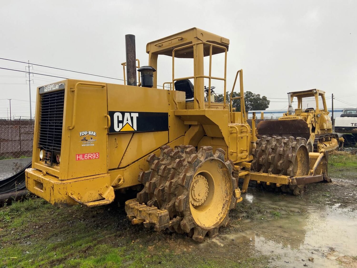 Padfoot-Rollers-Caterpillar-815B-43495247 – Copy