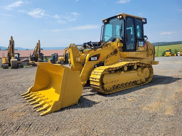 2015 CAT 963K